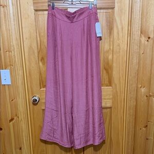 Wonderly Rosey Berry Wide Leg, High Waisted Pants, Size Petite Large, NWT.